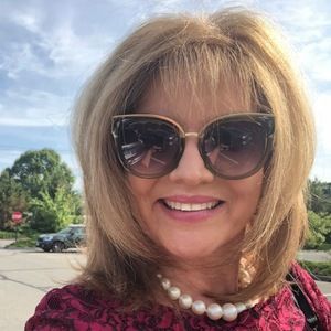 Meet your Posher, Lori